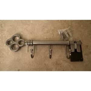 Silver Metal Key Shaped Wall Mounted Key Hook Rack with 3 Hooks, 9 Inch